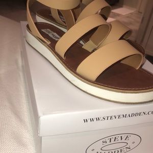 New Steve Madden Neural Platform Sandal